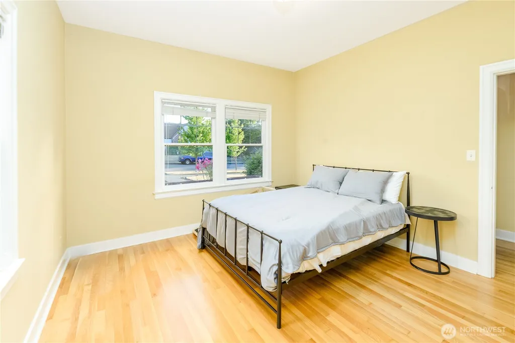 1221 E 2nd Street Port Angeles WA 98362