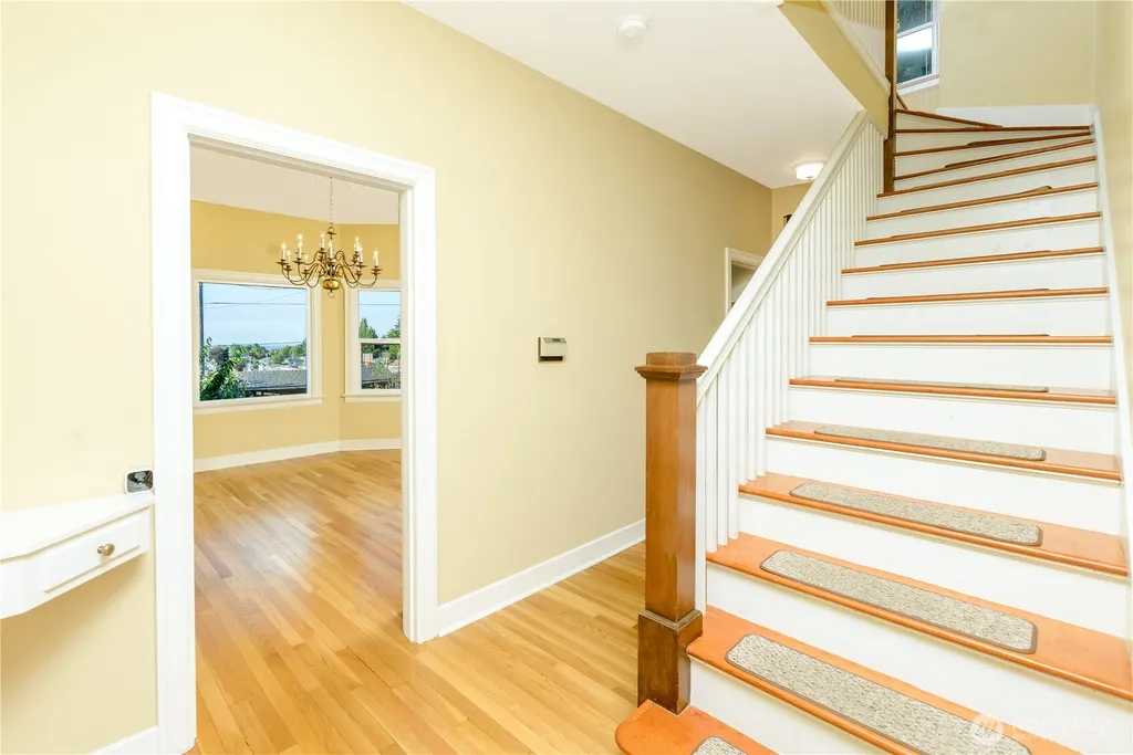 1221 E 2nd Street Port Angeles WA 98362