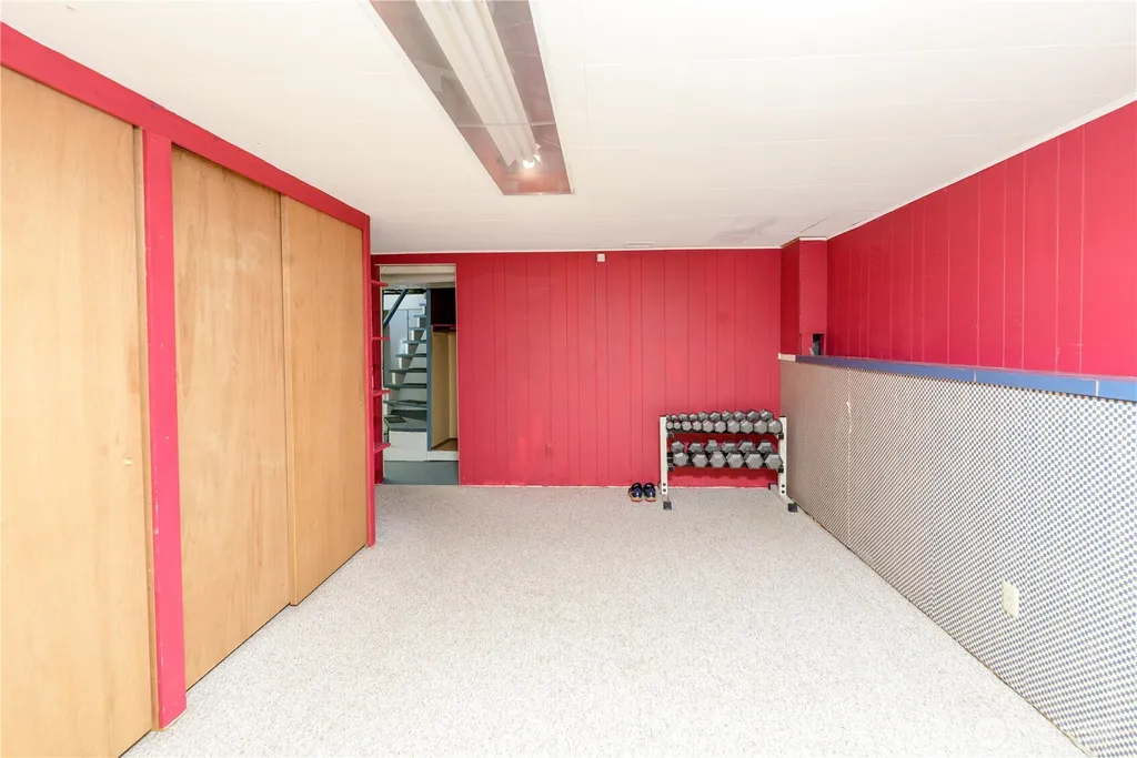 1221 E 2nd Street Port Angeles WA 98362