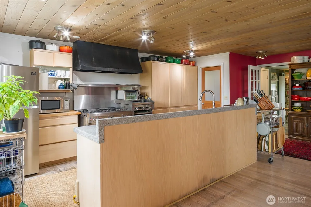 83 Islandale Lopez Island WA 98261
