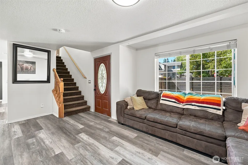 8292 NE Snowberry Loop Vancouver WA 98664