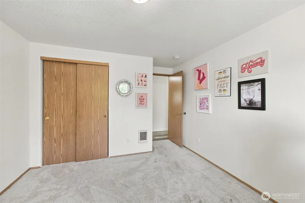 8292 NE Snowberry Loop Vancouver WA 98664