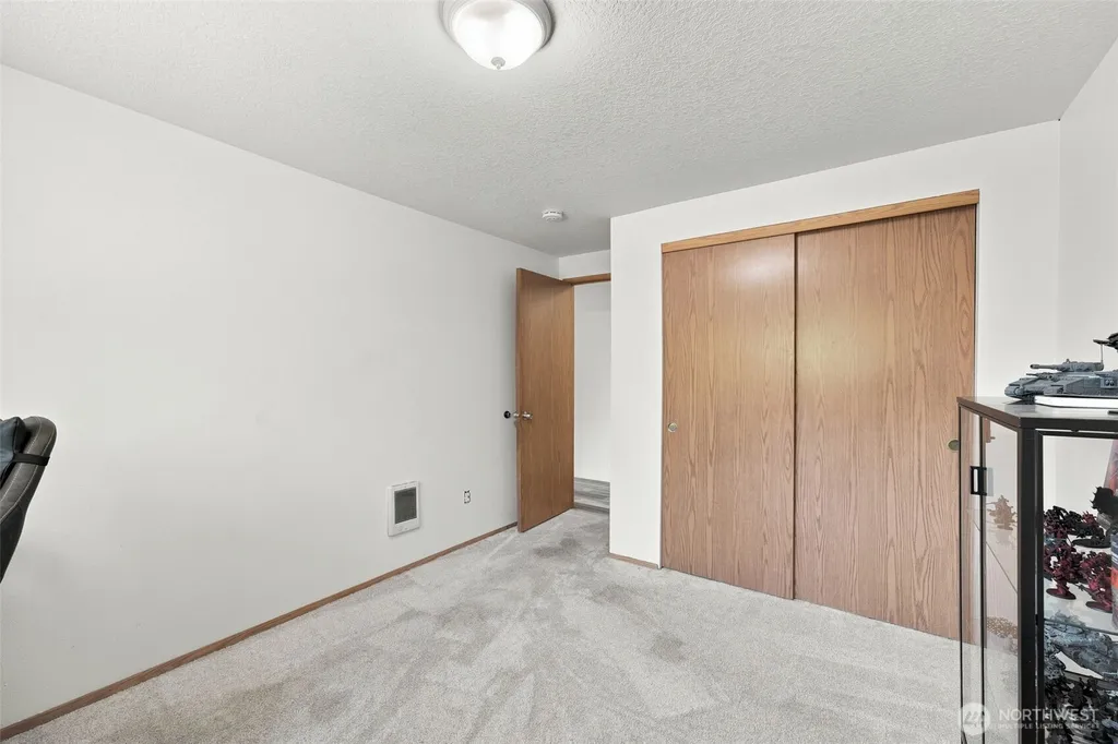 8292 NE Snowberry Loop Vancouver WA 98664
