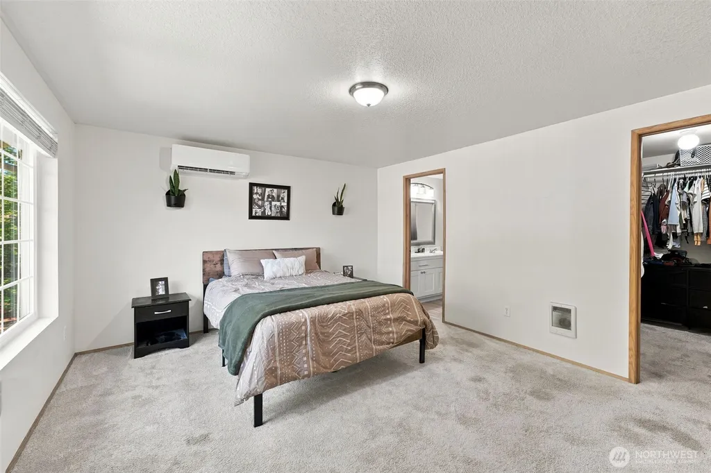 8292 NE Snowberry Loop Vancouver WA 98664