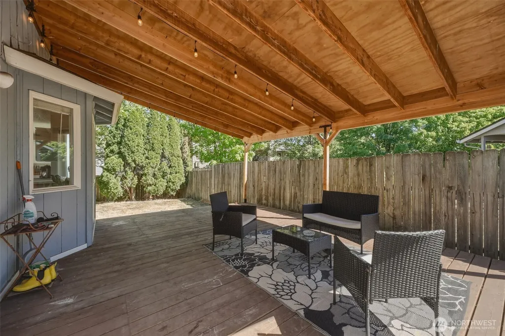 8292 NE Snowberry Loop Vancouver WA 98664