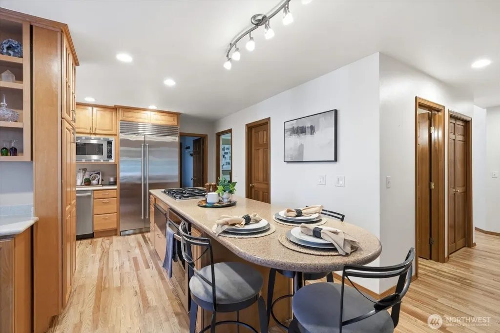 4649 244th Place SE Sammamish WA 98029