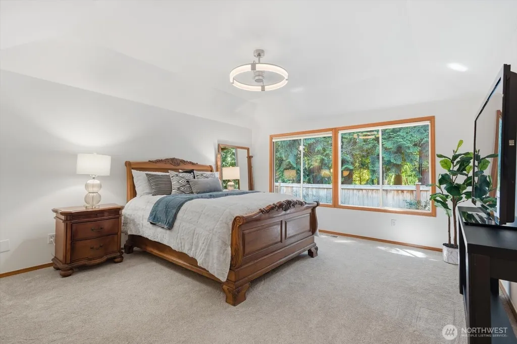 4649 244th Place SE Sammamish WA 98029