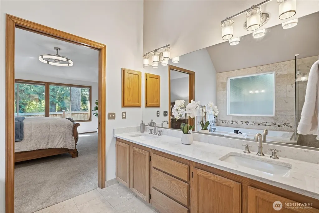 4649 244th Place SE Sammamish WA 98029