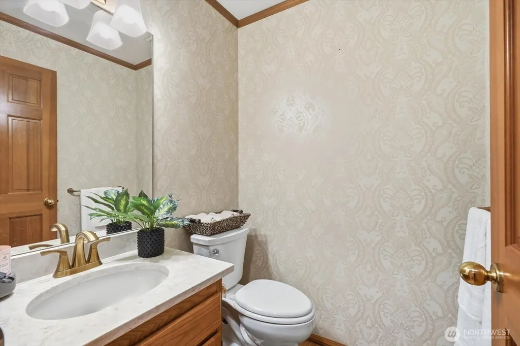 4649 244th Place SE Sammamish WA 98029