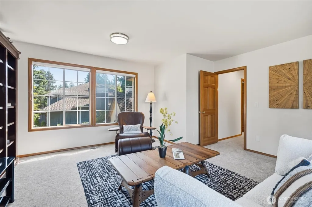 4649 244th Place SE Sammamish WA 98029
