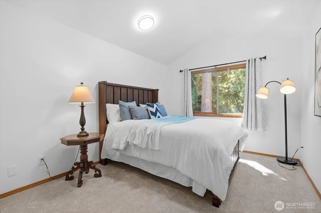 4649 244th Place SE Sammamish WA 98029