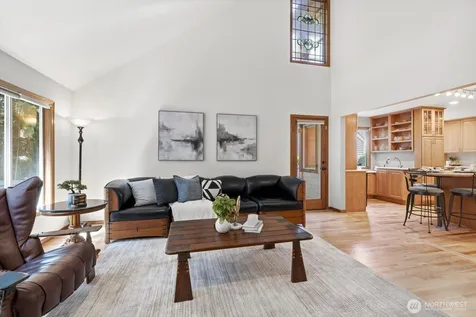 4649 244th Place SE Sammamish WA 98029