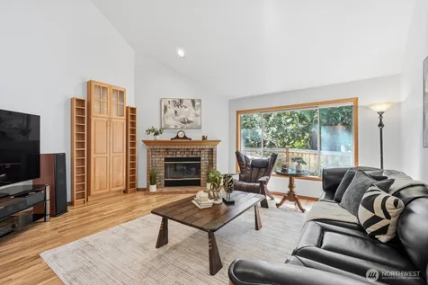 4649 244th Place SE Sammamish WA 98029