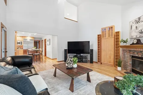 4649 244th Place SE Sammamish WA 98029