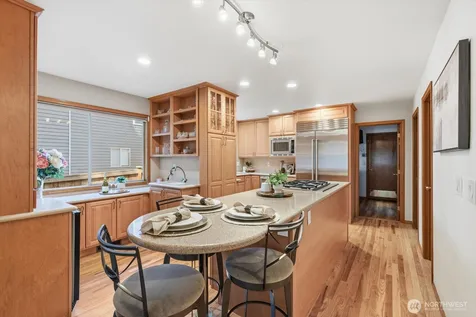 4649 244th Place SE Sammamish WA 98029