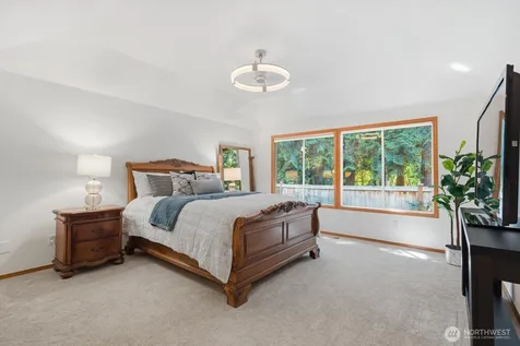 4649 244th Place SE Sammamish WA 98029