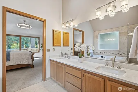 4649 244th Place SE Sammamish WA 98029