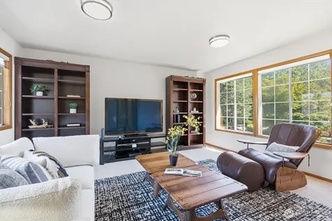 4649 244th Place SE Sammamish WA 98029