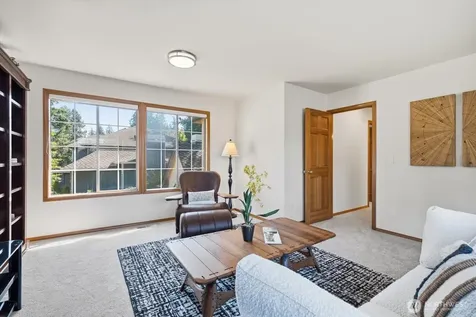 4649 244th Place SE Sammamish WA 98029
