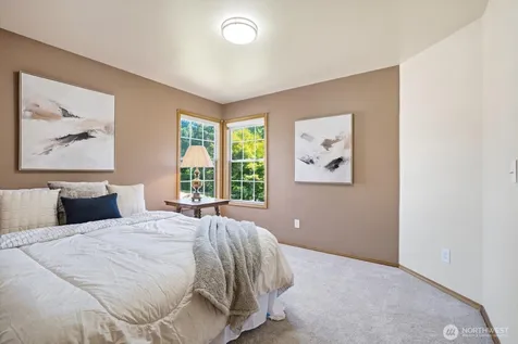 4649 244th Place SE Sammamish WA 98029