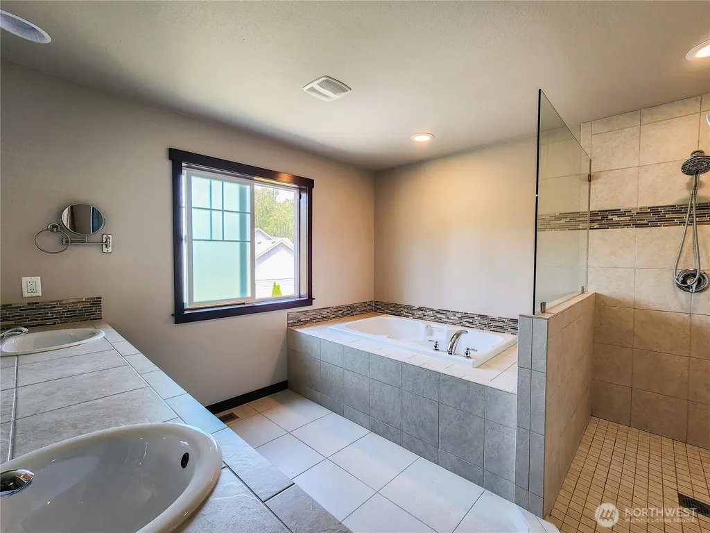 4008 H Avenue Anacortes WA 98221