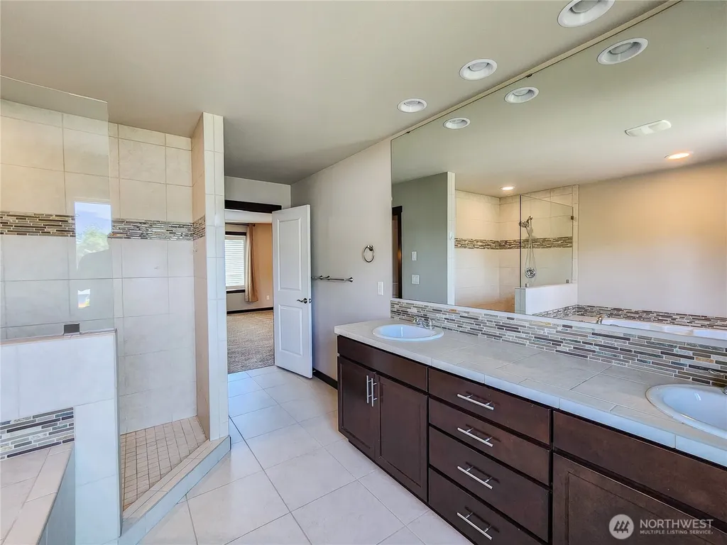 4008 H Avenue Anacortes WA 98221