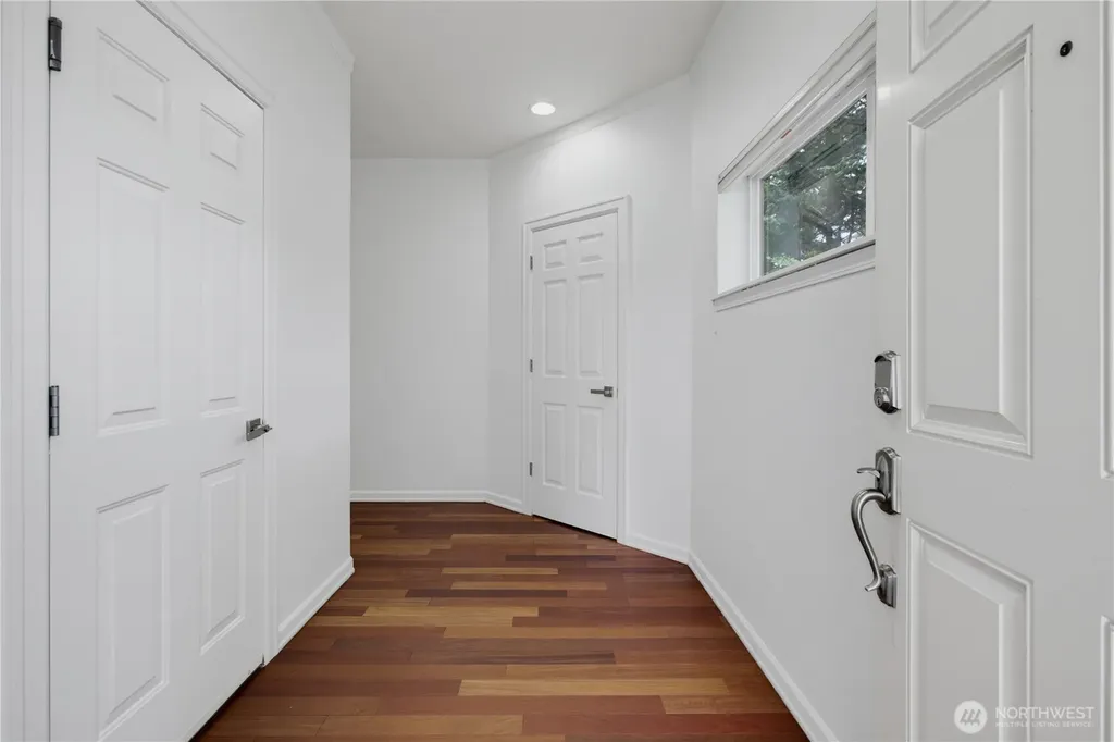 9729 26th Avenue SW Seattle WA 98106