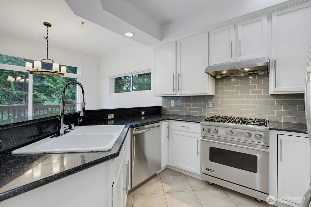 9729 26th Avenue SW Seattle WA 98106