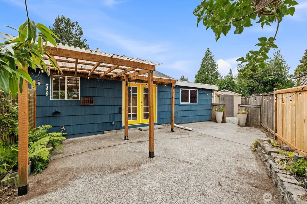 8315 198th Street SW Edmonds WA 98026