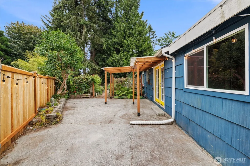 8315 198th Street SW Edmonds WA 98026