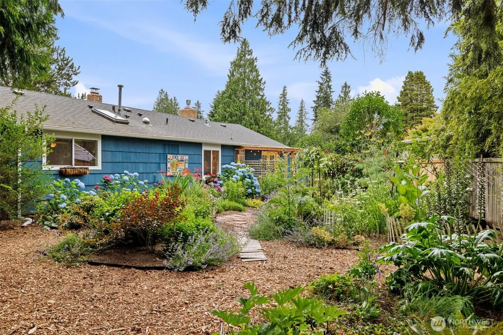 8315 198th Street SW Edmonds WA 98026