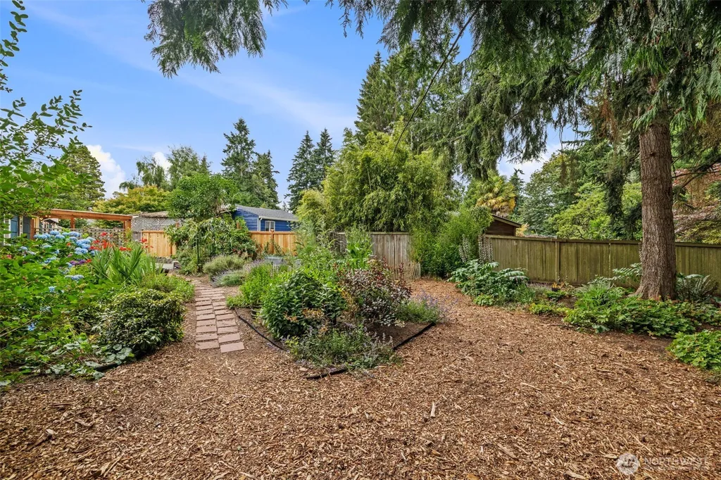 8315 198th Street SW Edmonds WA 98026