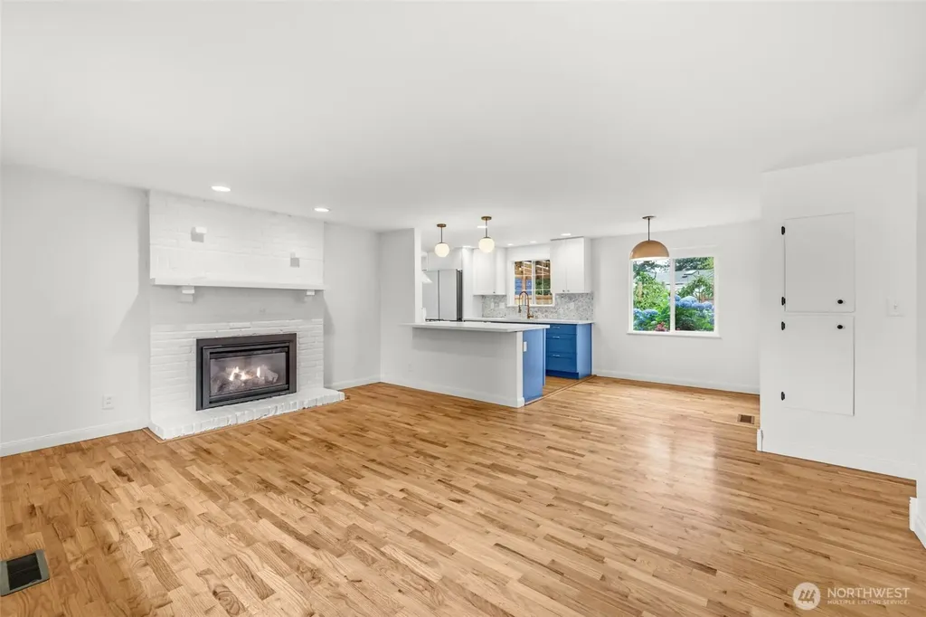8315 198th Street SW Edmonds WA 98026