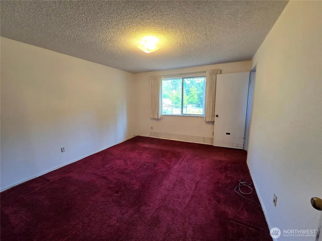 11075 Ridge Rim Trail SE Port Orchard WA 98367