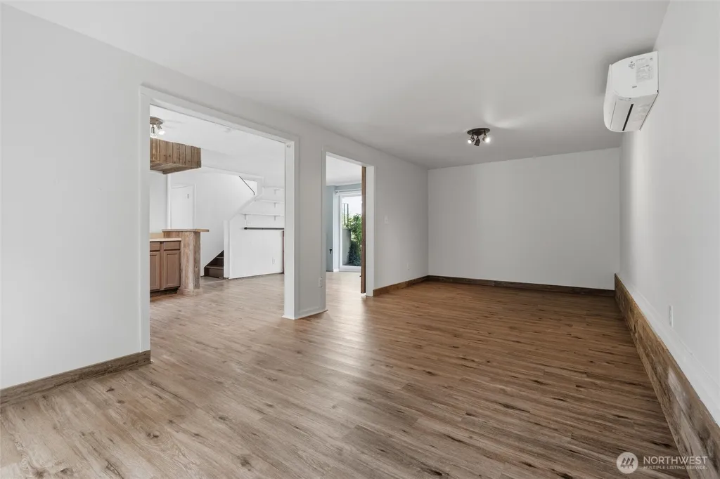 1527 Crestview Drive Bremerton WA 98312