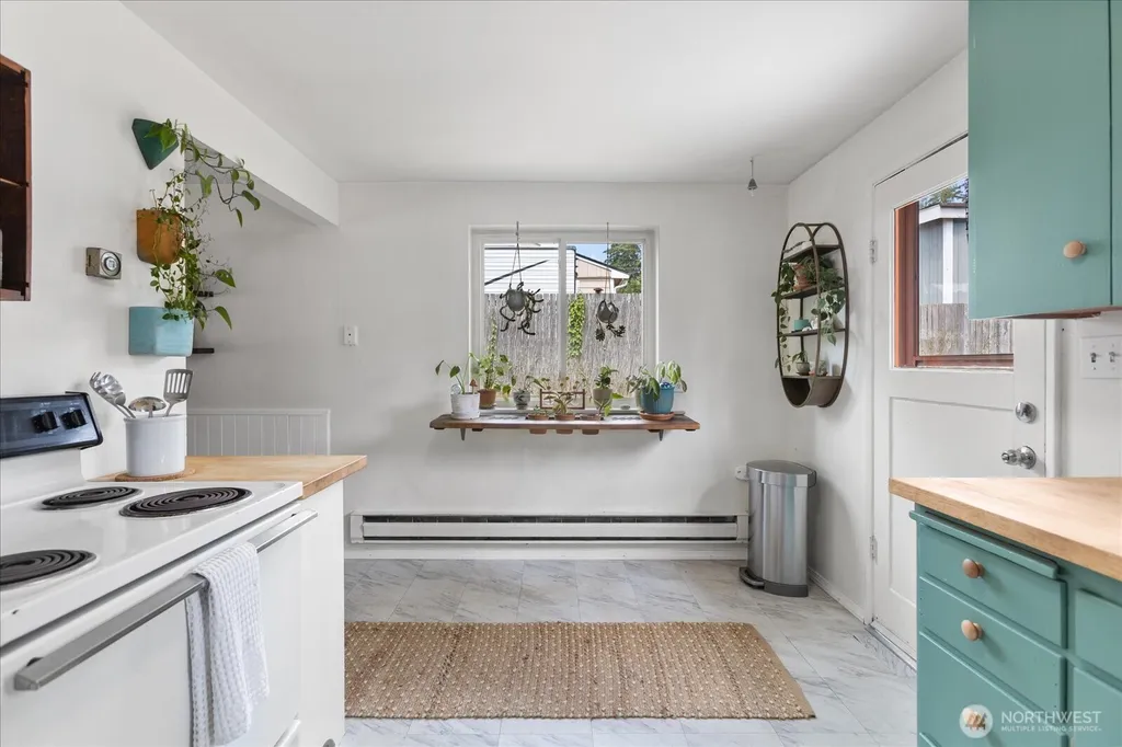 20819 63rd Avenue W Lynnwood WA 98036