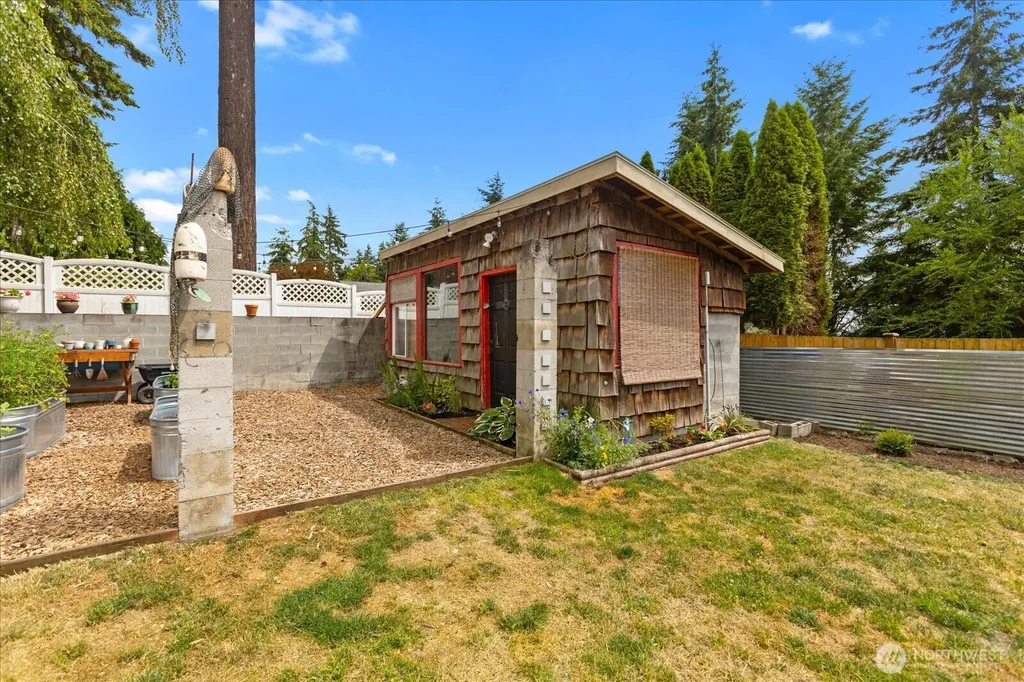 20819 63rd Avenue W Lynnwood WA 98036