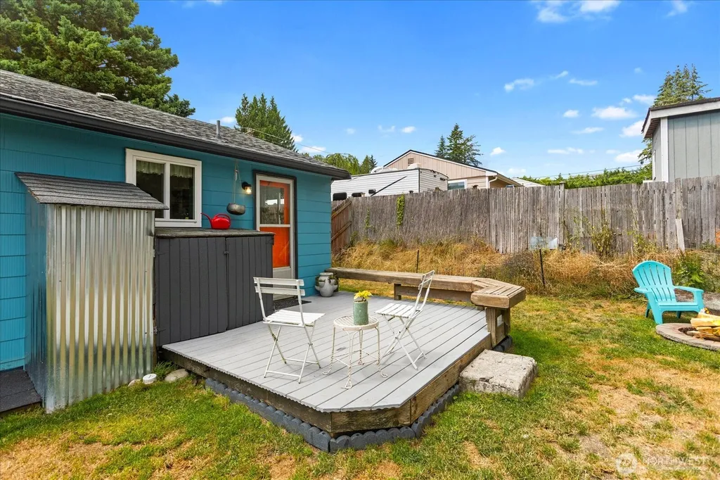 20819 63rd Avenue W Lynnwood WA 98036