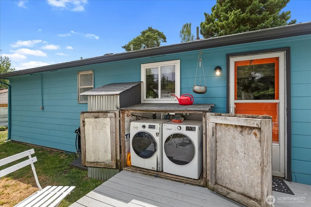 20819 63rd Avenue W Lynnwood WA 98036
