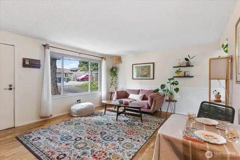 20819 63rd Avenue W Lynnwood WA 98036