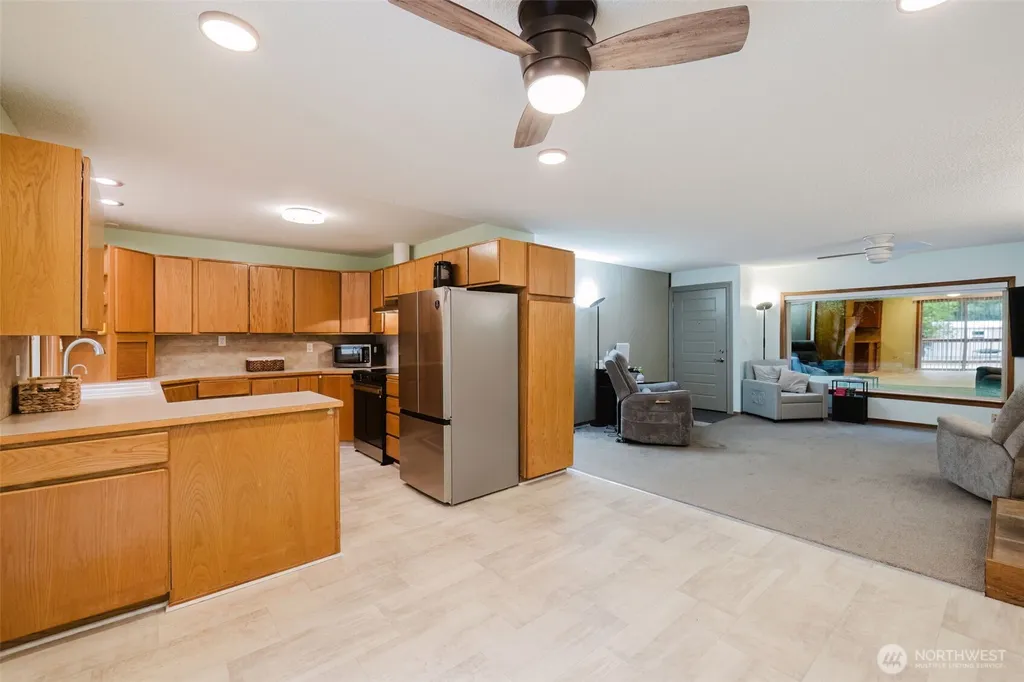 4601 SW Lake Flora Road Port Orchard WA 98367