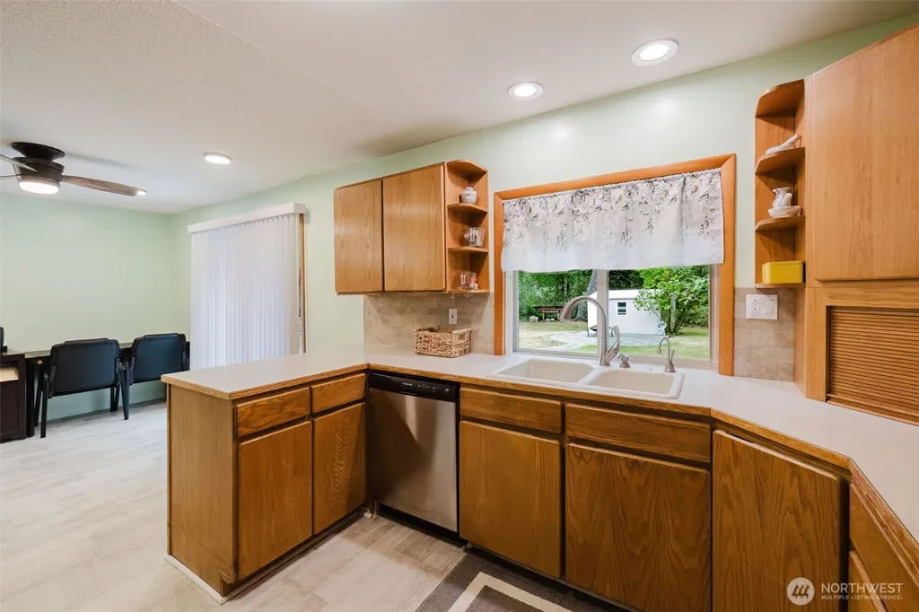 4601 SW Lake Flora Road Port Orchard WA 98367
