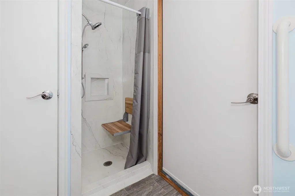 4601 SW Lake Flora Road Port Orchard WA 98367