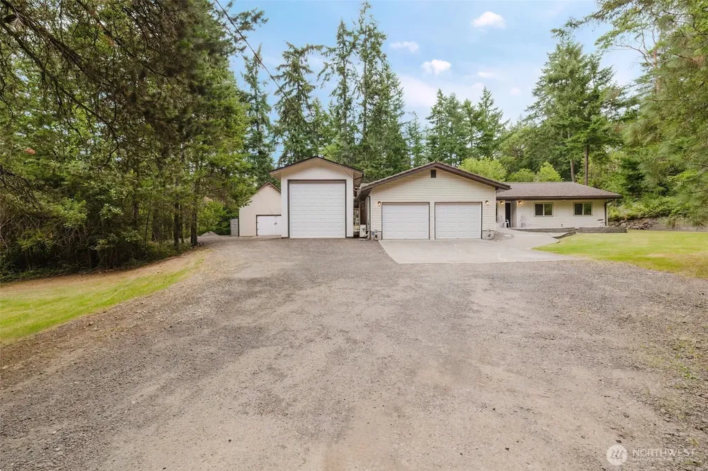 4601 SW Lake Flora Road Port Orchard WA 98367