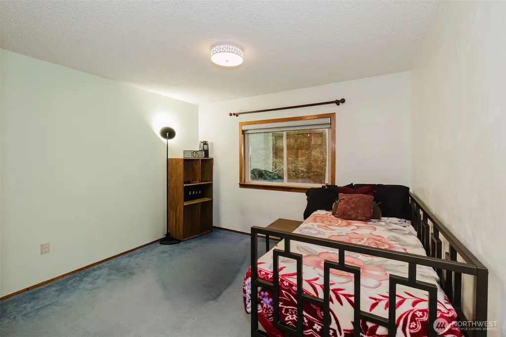 4601 SW Lake Flora Road Port Orchard WA 98367