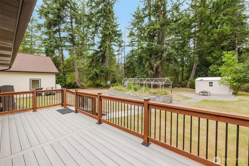 4601 SW Lake Flora Road Port Orchard WA 98367