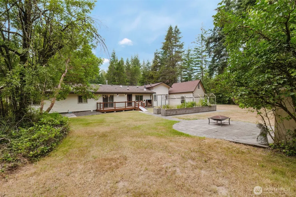 4601 SW Lake Flora Road Port Orchard WA 98367