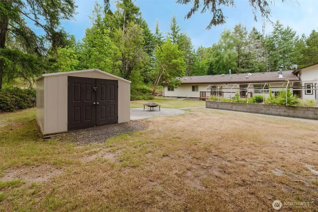 4601 SW Lake Flora Road Port Orchard WA 98367