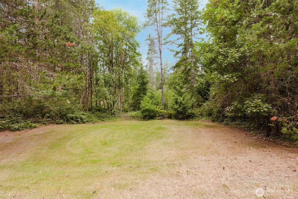 4601 SW Lake Flora Road Port Orchard WA 98367