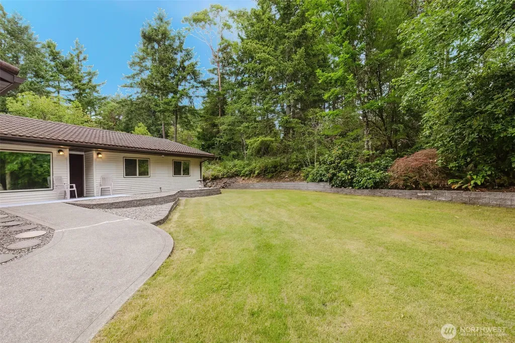 4601 SW Lake Flora Road Port Orchard WA 98367